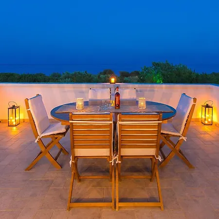 Beachfront Rhodes Seashell Holiday home *