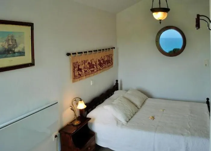 Beachfront Rhodes Seashell 펜션 *