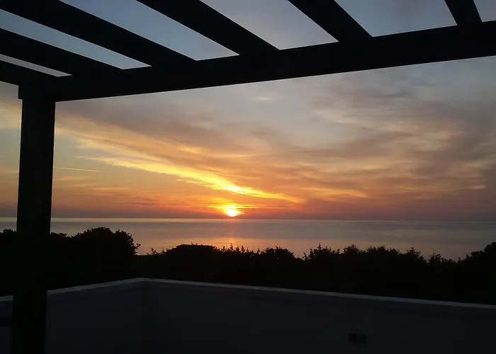 Beachfront Rhodes Seashell 펜션 *