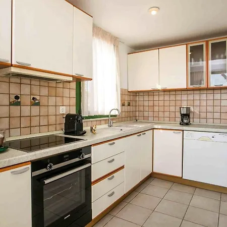 Beachfront Rhodes Seashell בית נופש