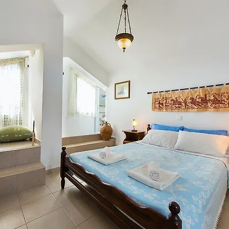 Beachfront Rhodes Seashell Holiday home *