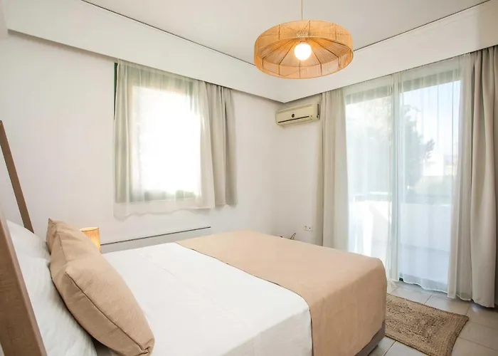 Beachfront Rhodes Seashell *