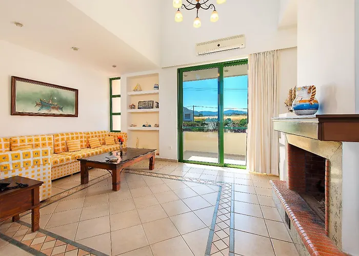 Beachfront Rhodes Seashell غينادي