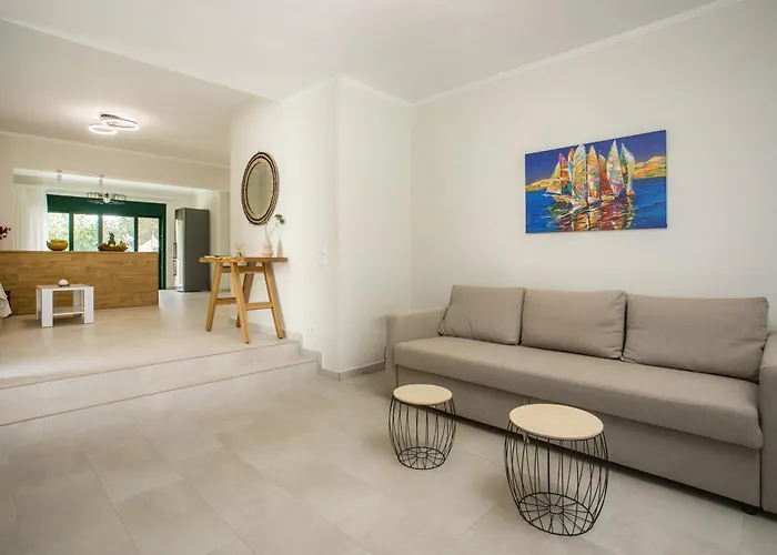 Beachfront Rhodes Seashell 펜션